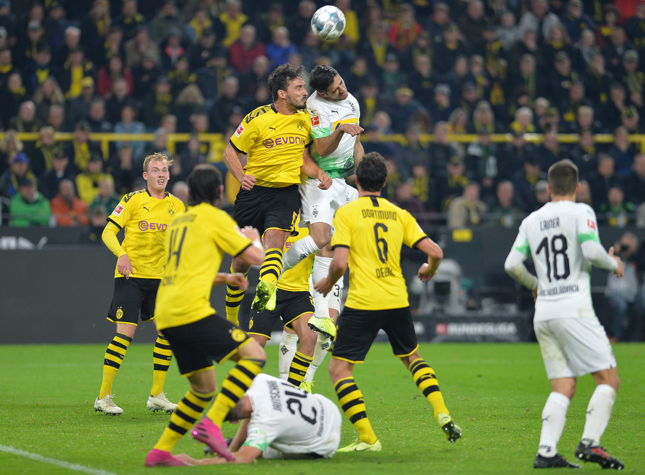 Highlight trận đấu Borussia Mönchengladbach vs Borussia Dortmund ngày 25/09 | Xem lại trận đấu