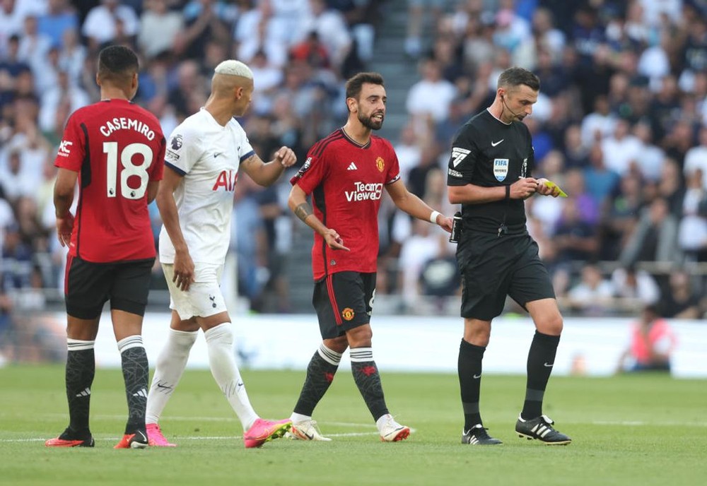 thu-quan-bruno-toi-nan-ni-may-trong-tai-do-cho-toi-1-ly-do-tu-choi-penalty-di