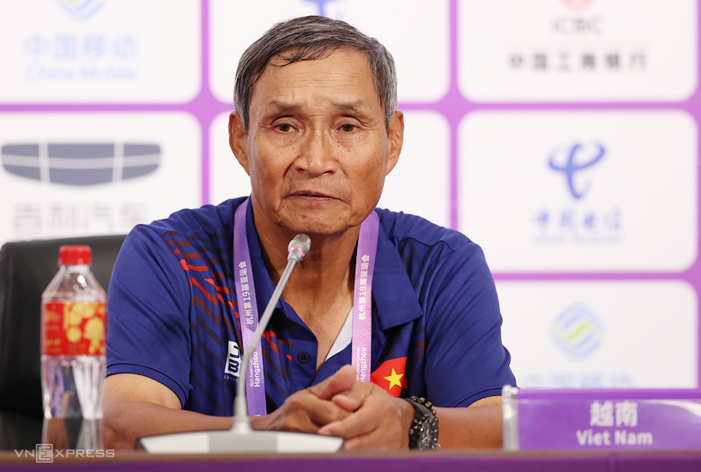 dt-nu-viet-nam-bi-loai-hlv-mai-duc-chung-buon-ba-choi-khong-tot-thi-chap-nhan-ket-qua-thoi