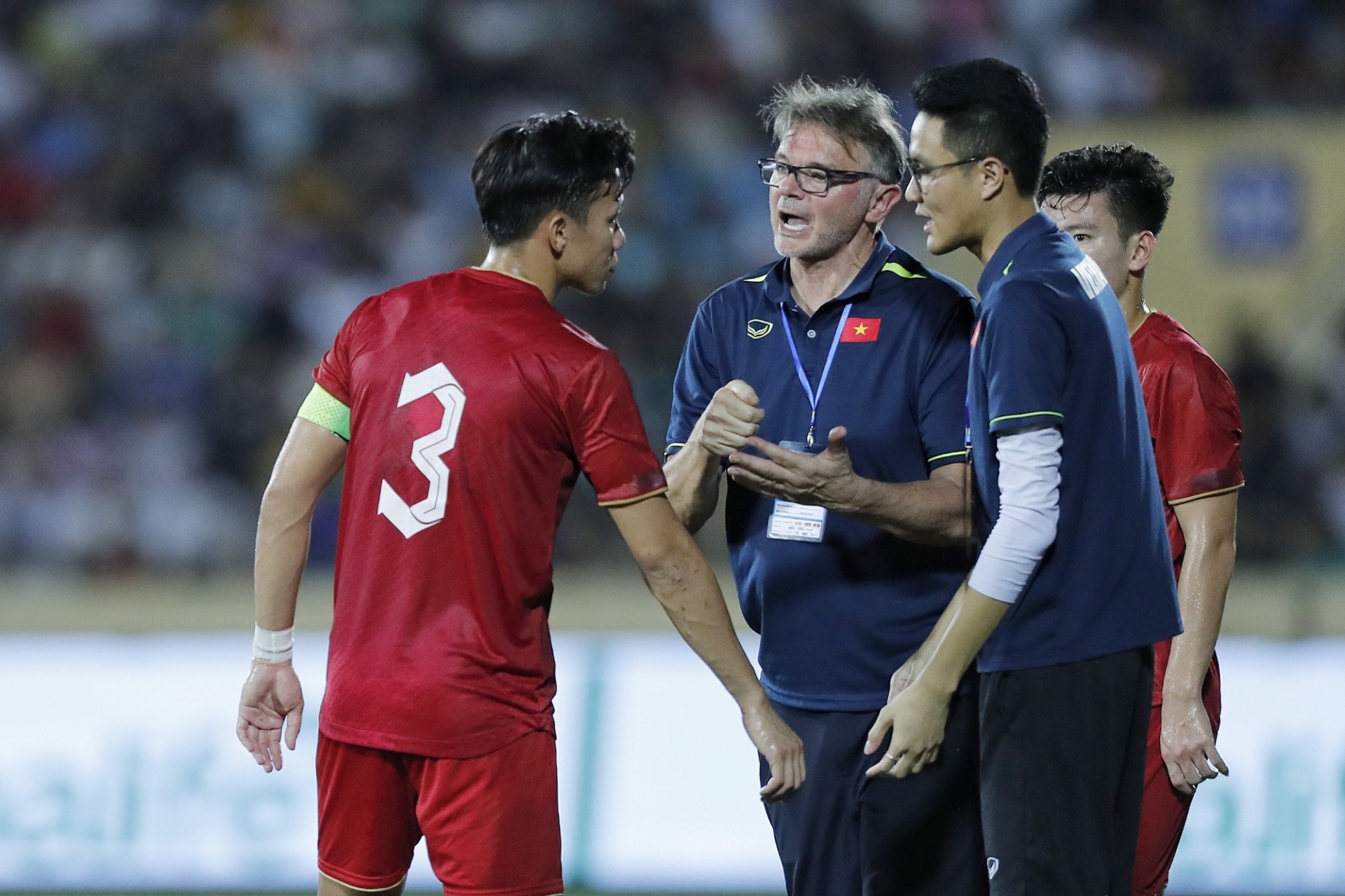 afc-khang-dinh-dt-viet-nam-se-co-duoc-thanh-cong-neu-tin-tuong-hlv-troussier