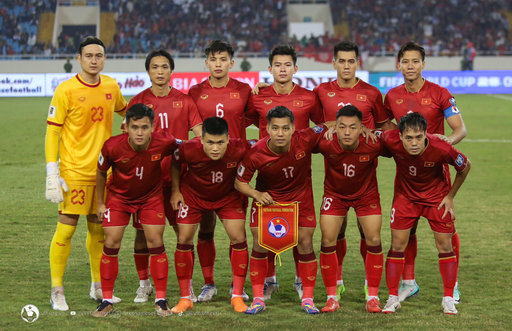 nhin-ds-dt-viet-nam-chuyen-gia-phai-thot-len-hlv-troussier-co-cai-nhin-xa-qua