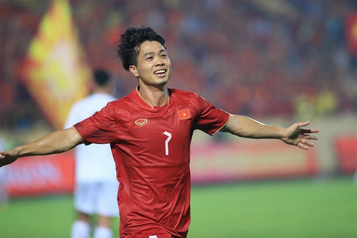 thay-hlv-troussier-gach-ten-cong-phuong-indonesia-to-ra-rat-ha-he