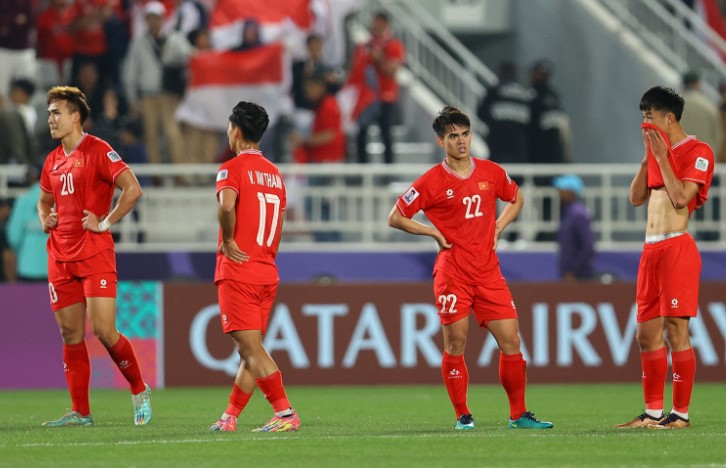 dtvn-bi-fifa-tru-so-diem-lon-sau-tran-thua-indonesia-tut-hang-the-tham