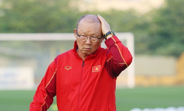 he-lo-ly-do-thuc-su-khien-hlv-park-truot-ghe-hlv-truong-tuyen-han-quoc